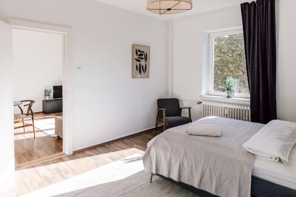 Komplett Neu: 2-Zi Zentral Im Altbau. 24H-Checkin Kiel Exteriér fotografie