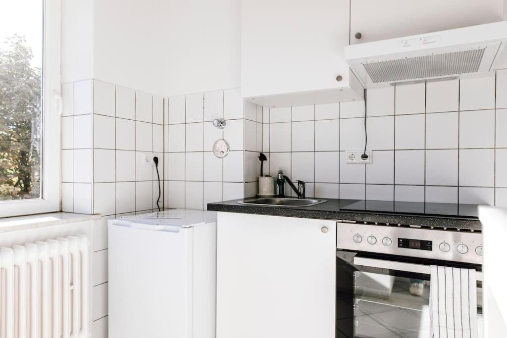 Komplett Neu: 2-Zi Zentral Im Altbau. 24H-Checkin Kiel Exteriér fotografie